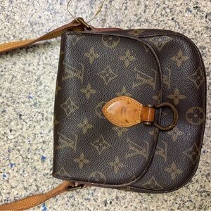Authentic Louis Vuitton crossbody St Cloud
